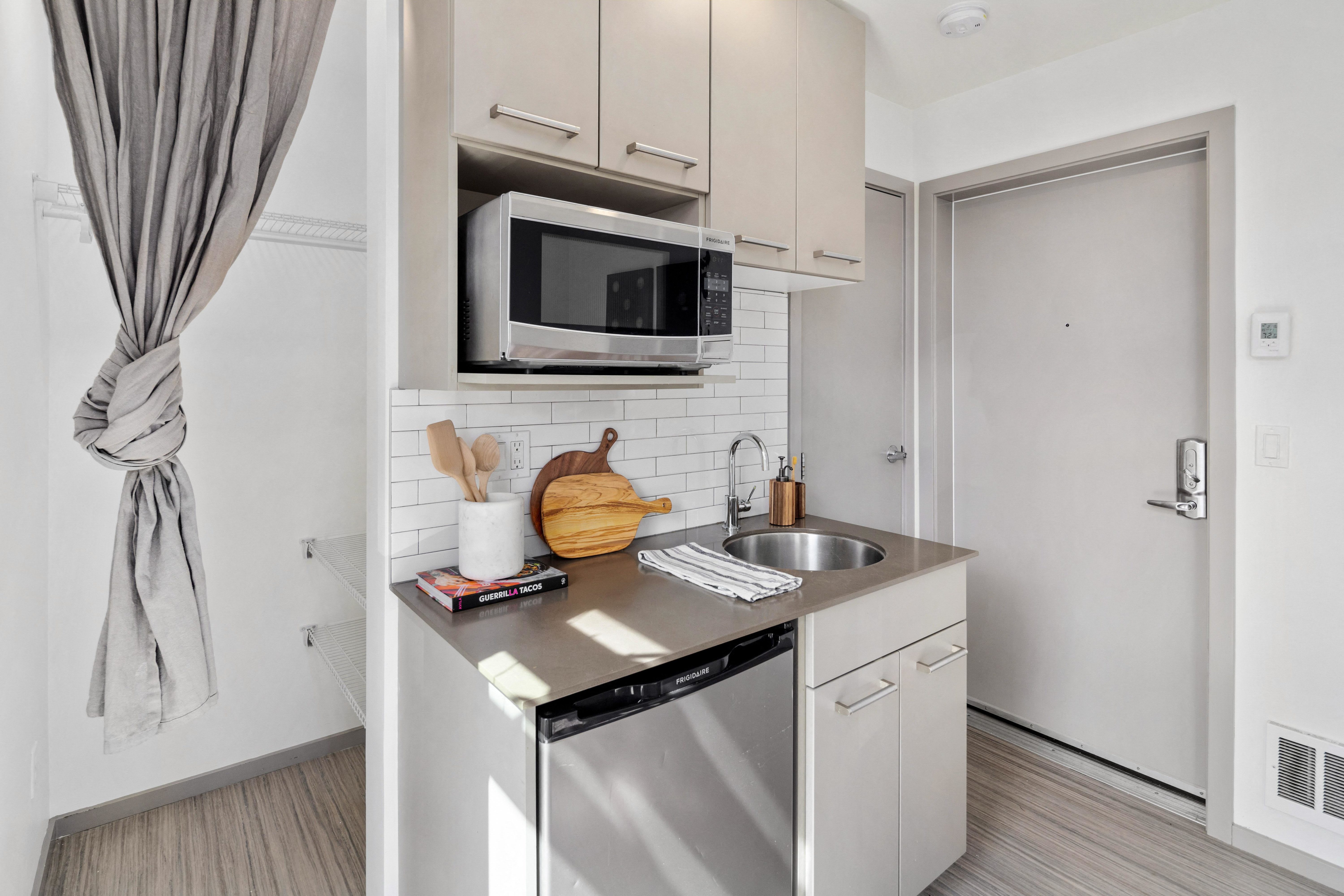 5902 Ballard Apartments – photo 4