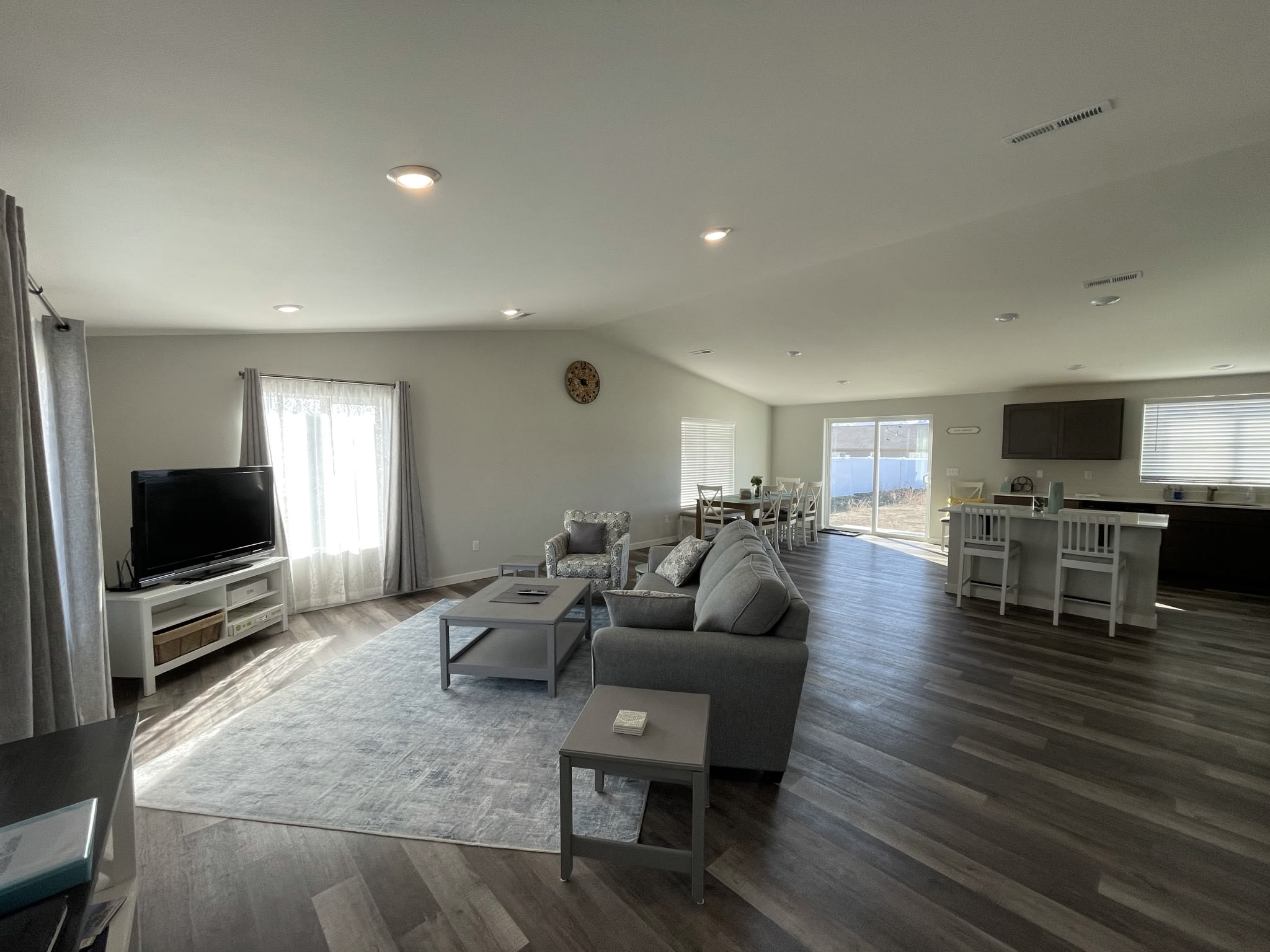 170 Manzanita Drive – photo 3