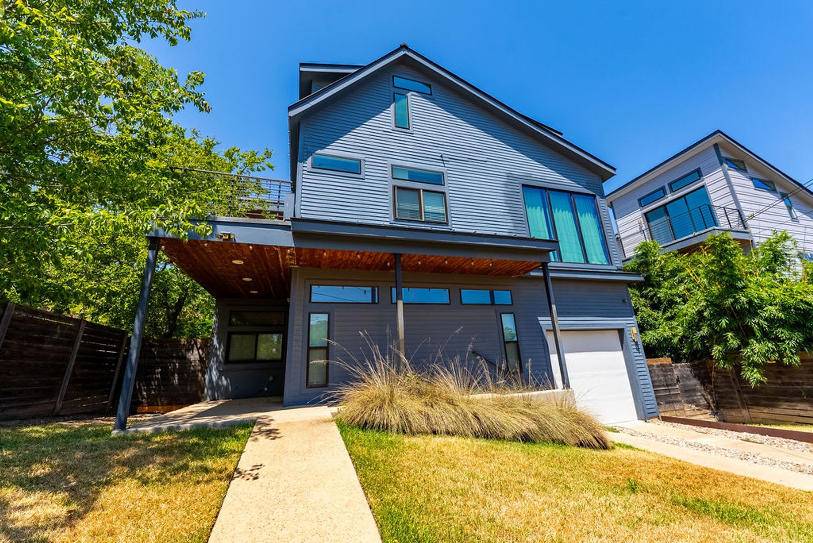 Beautiful 3 Bedroom 3 5 Bathroom Home In East Austin – photo 1