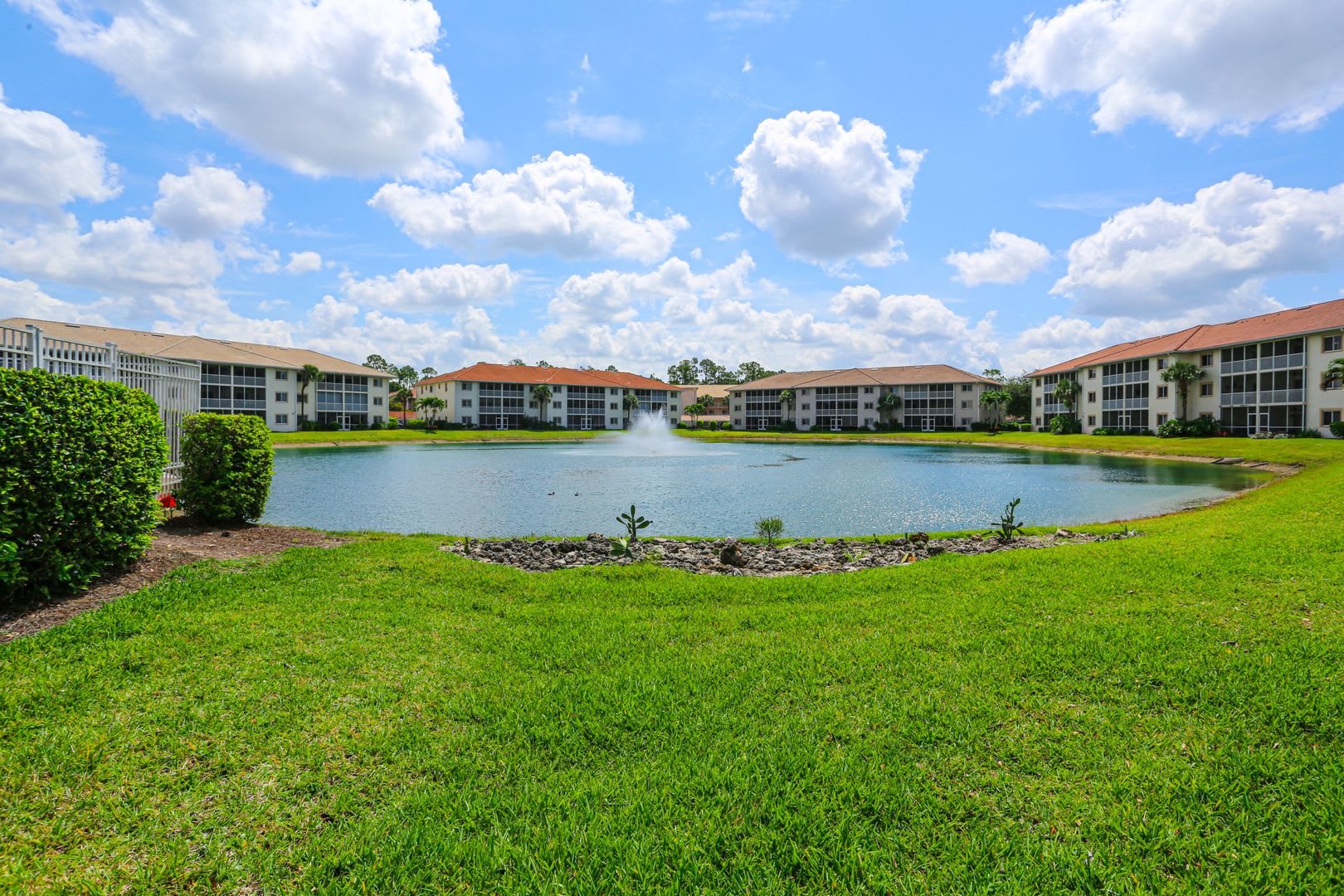 Beautiful Lakefront Townhome In The Vistas At Heritage Bay North Naples Annual Rental – photo 2
