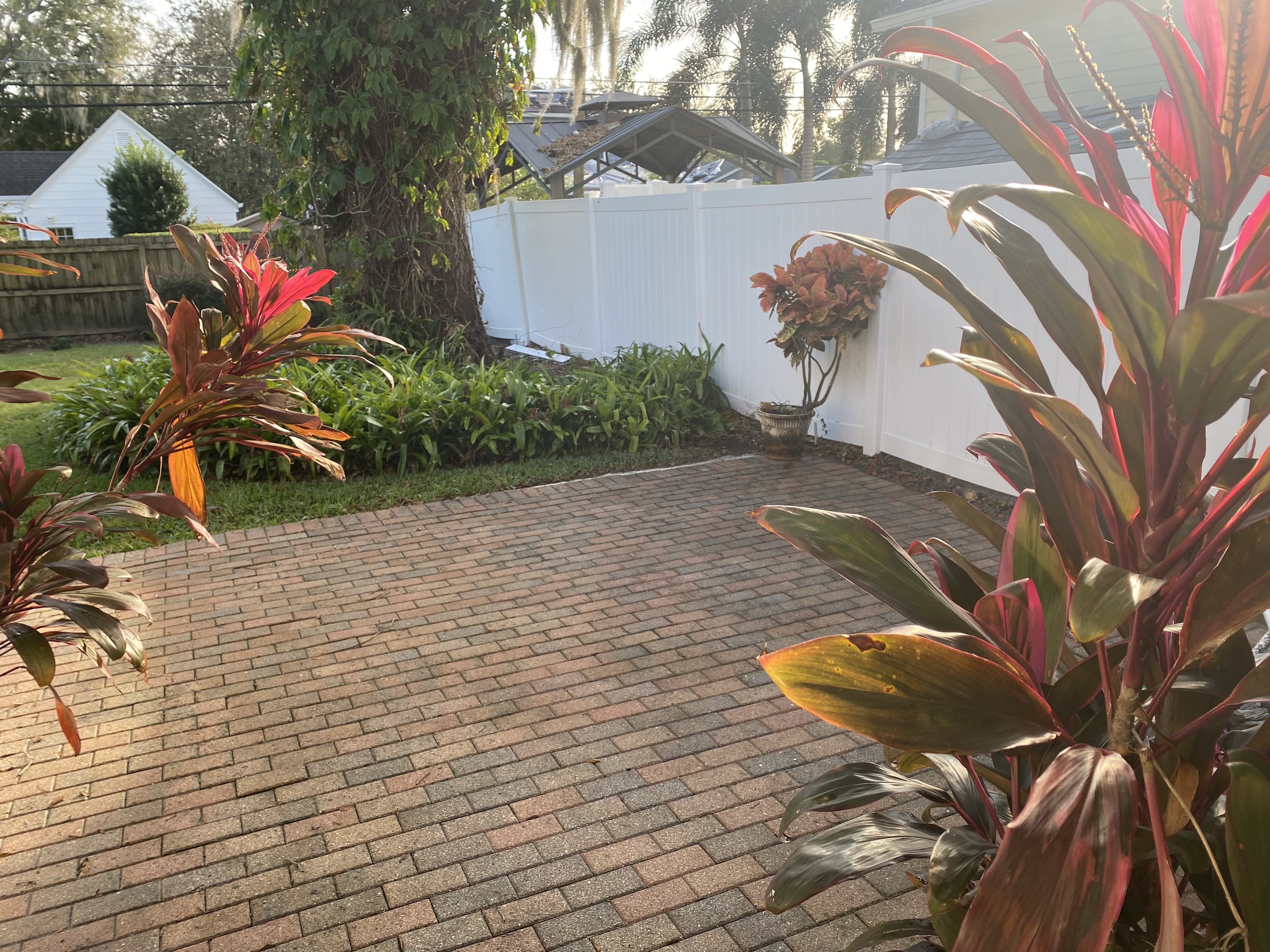 612 Stetson Street – photo 2
