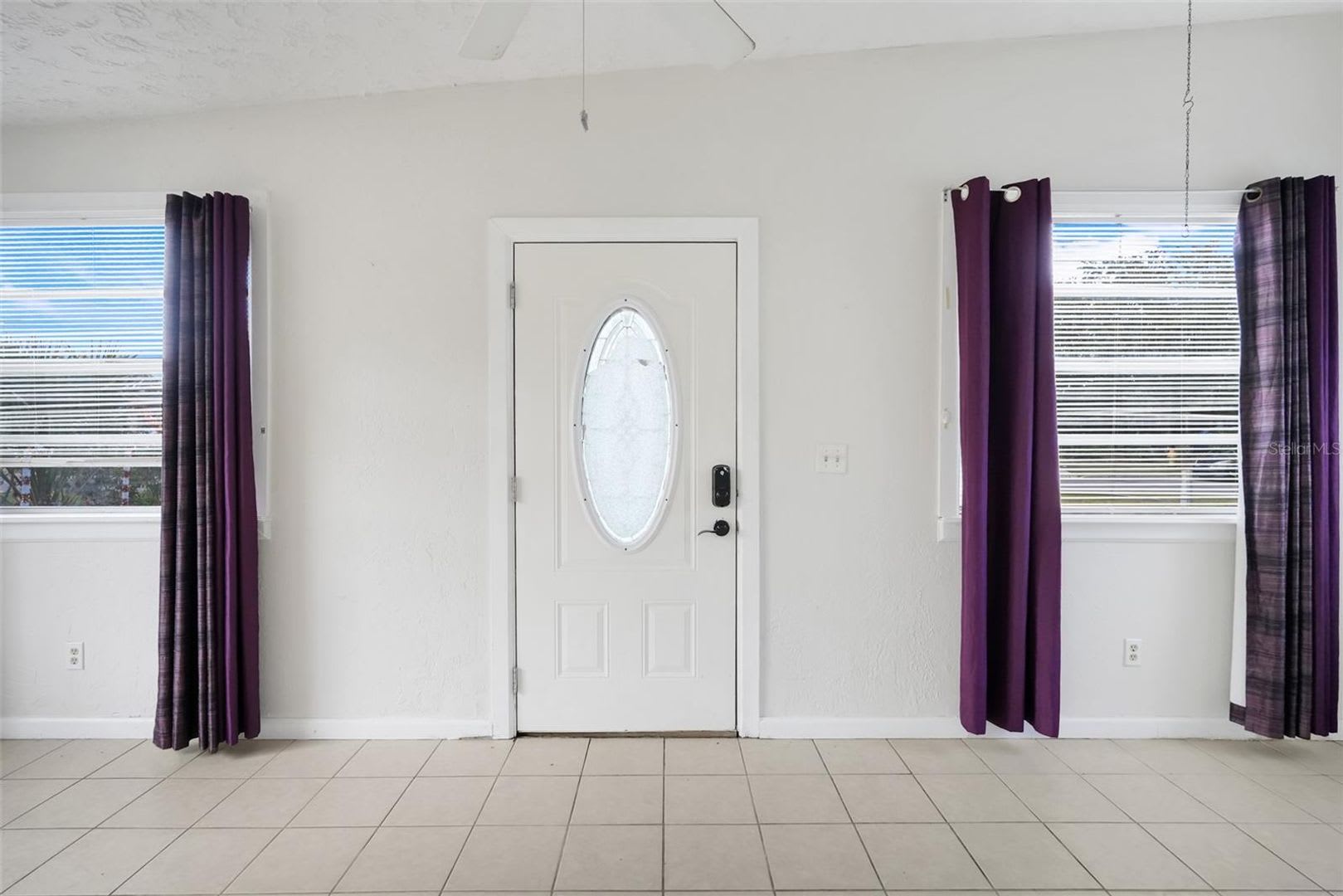This charming 3 Bedroom, 2 Bath Single Family Home For Rent at 107 Garrison Dr. Sanford, FL 32771 – photo 4