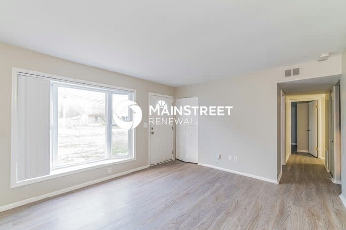 7512 Greenwood Road – photo 2