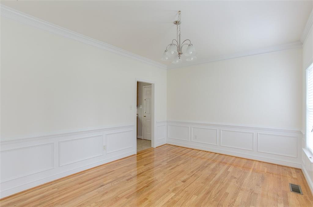 613 Greyshire Drive – photo 3