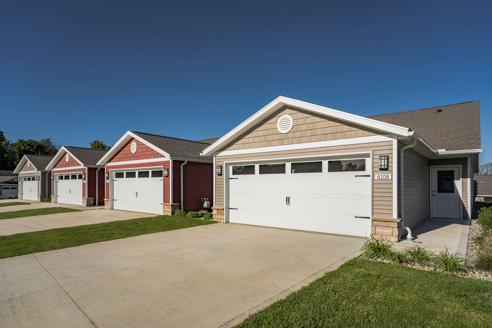 2136 East Forest Drive – photo 2