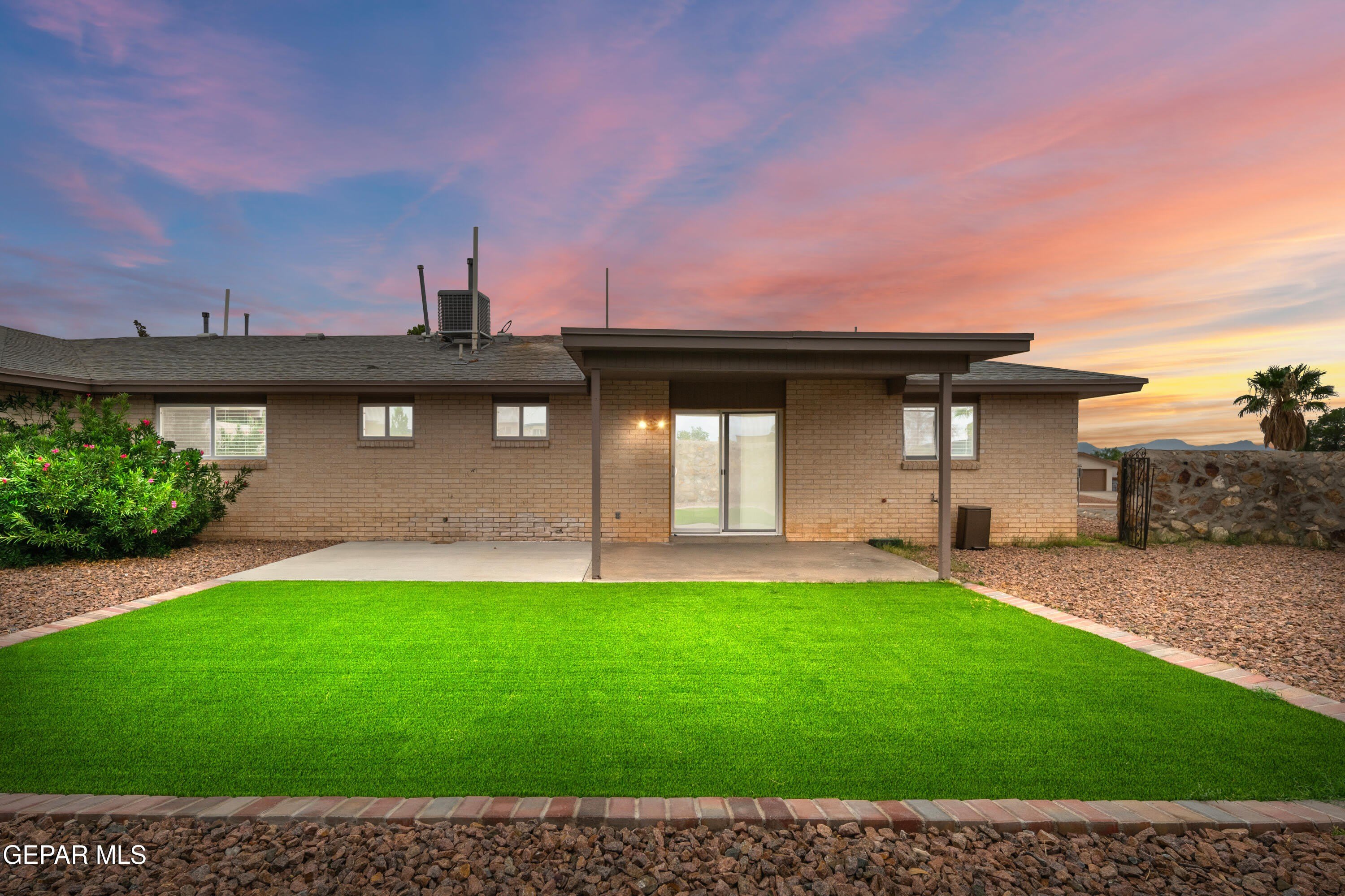 7139 ORIZABA Avenue – photo 2