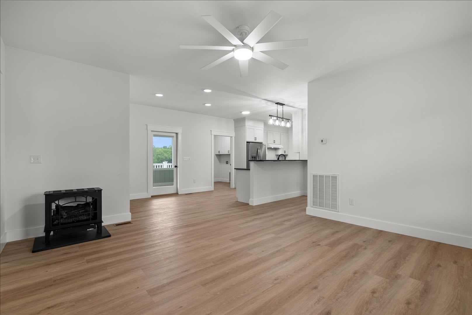 Magnolia Drive Is Ready For You – photo 5