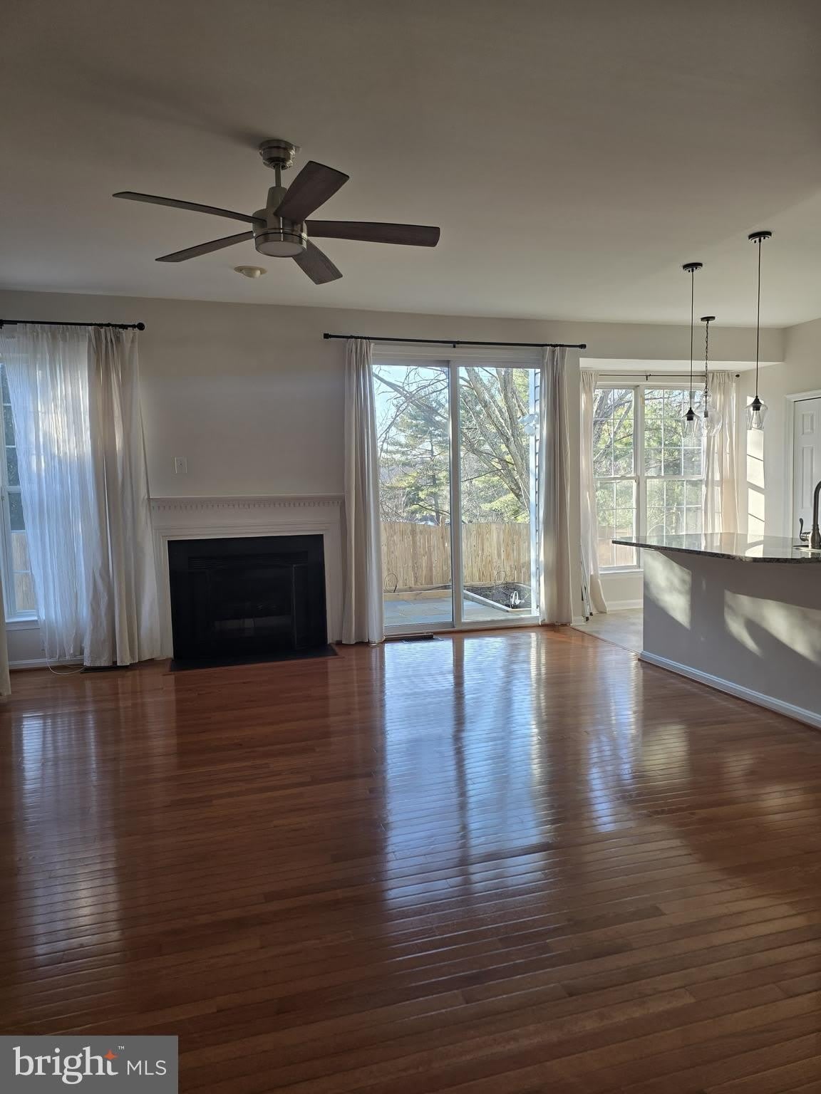 20323 SWALLOW POINT Road – photo 3