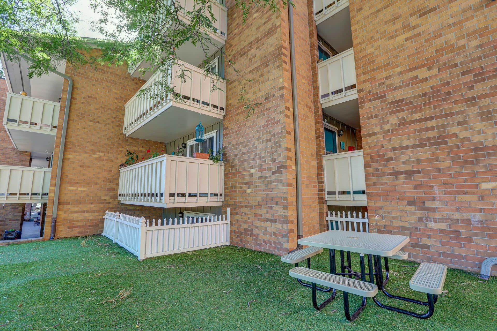 Oak Hill Apartments – photo 5