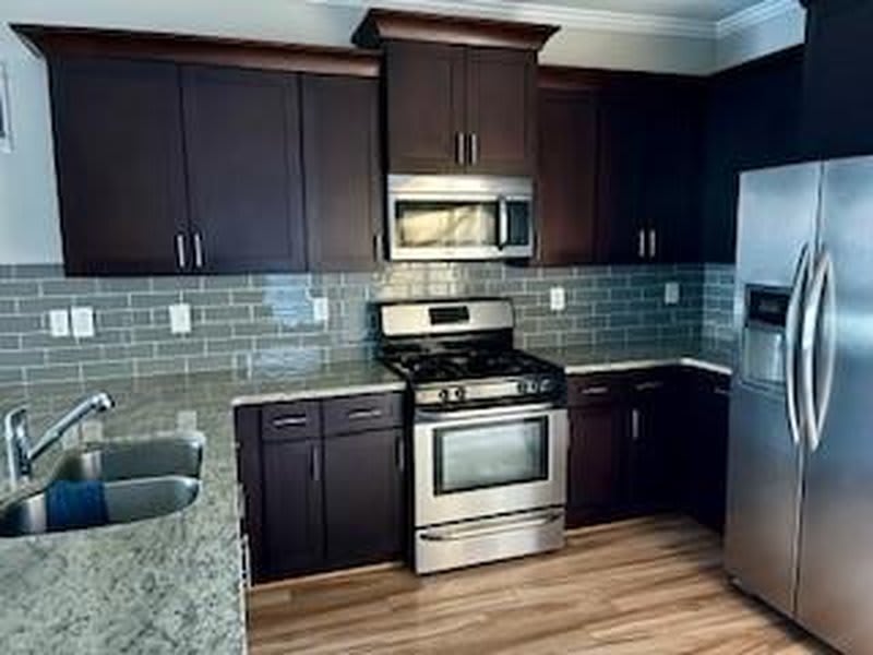 1365 Memorial Drive Southeast – photo 3