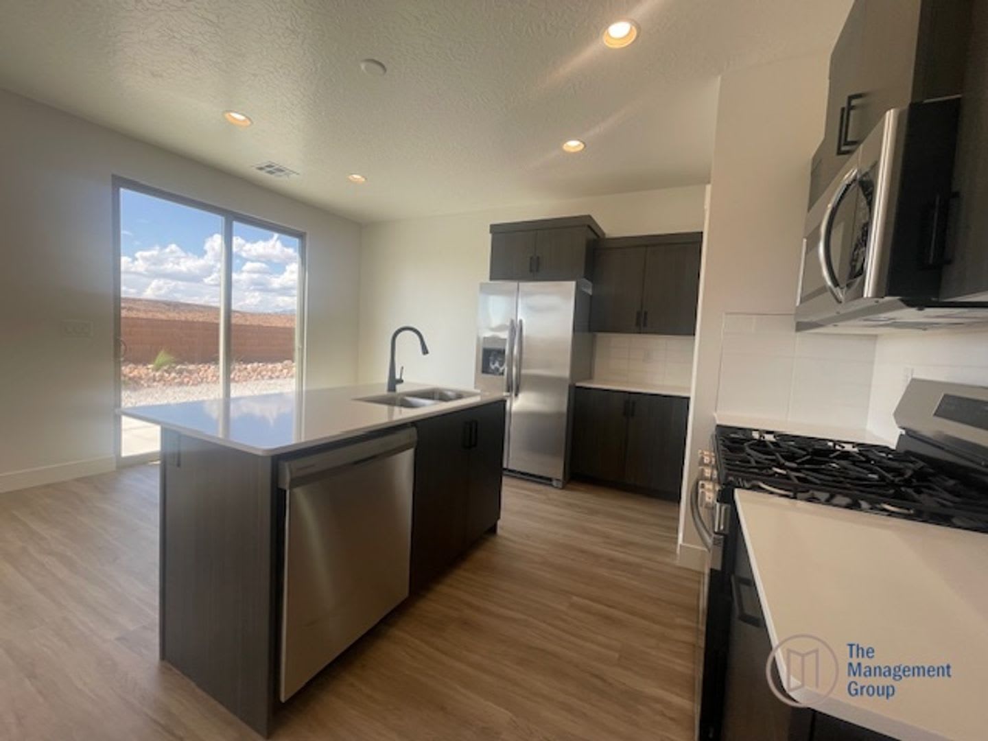 4 Bedroom Desert Providence – photo 3