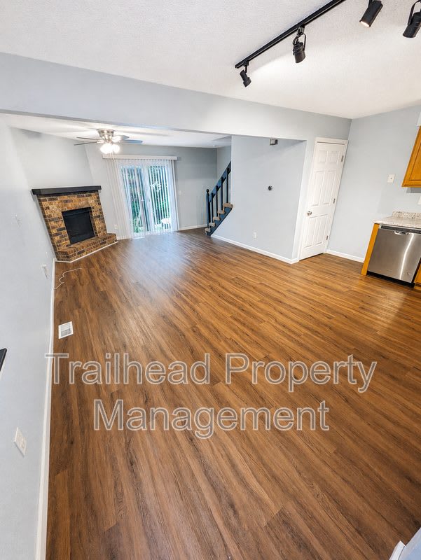 307 NE Timbercreek Drive – photo 5