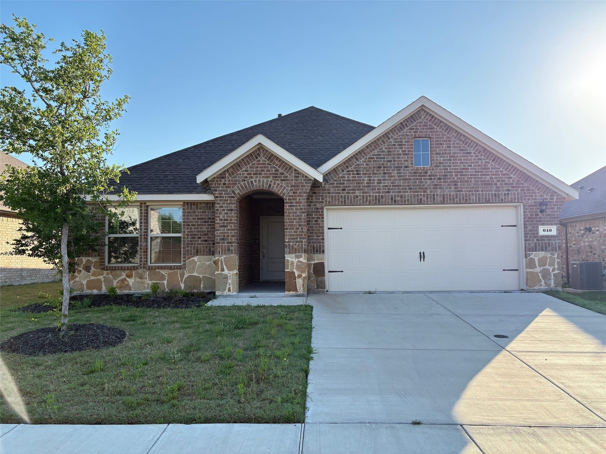 610 Union Drive – photo 1