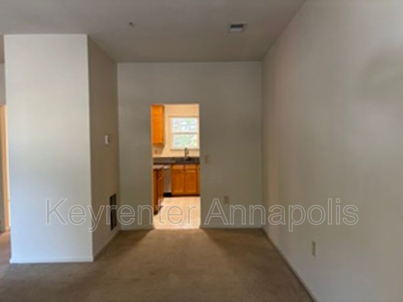 1104 Wickford Ct – photo 3