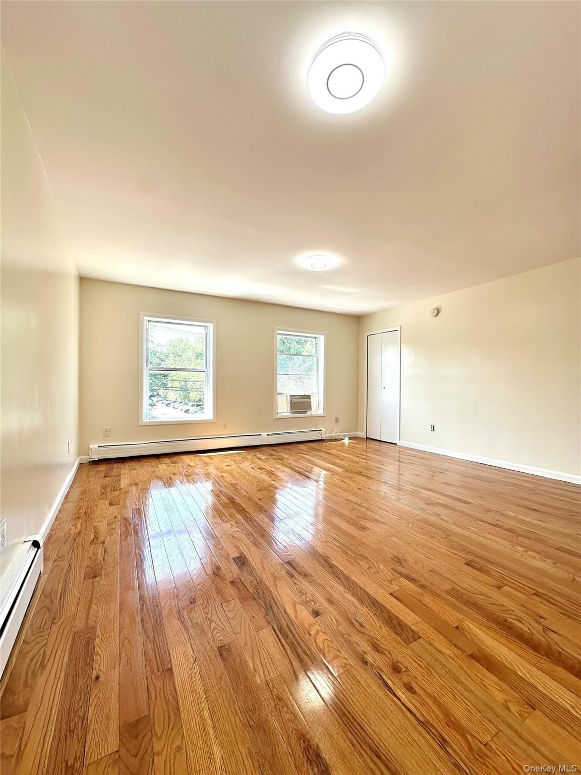 2069 Lacombe – photo 1