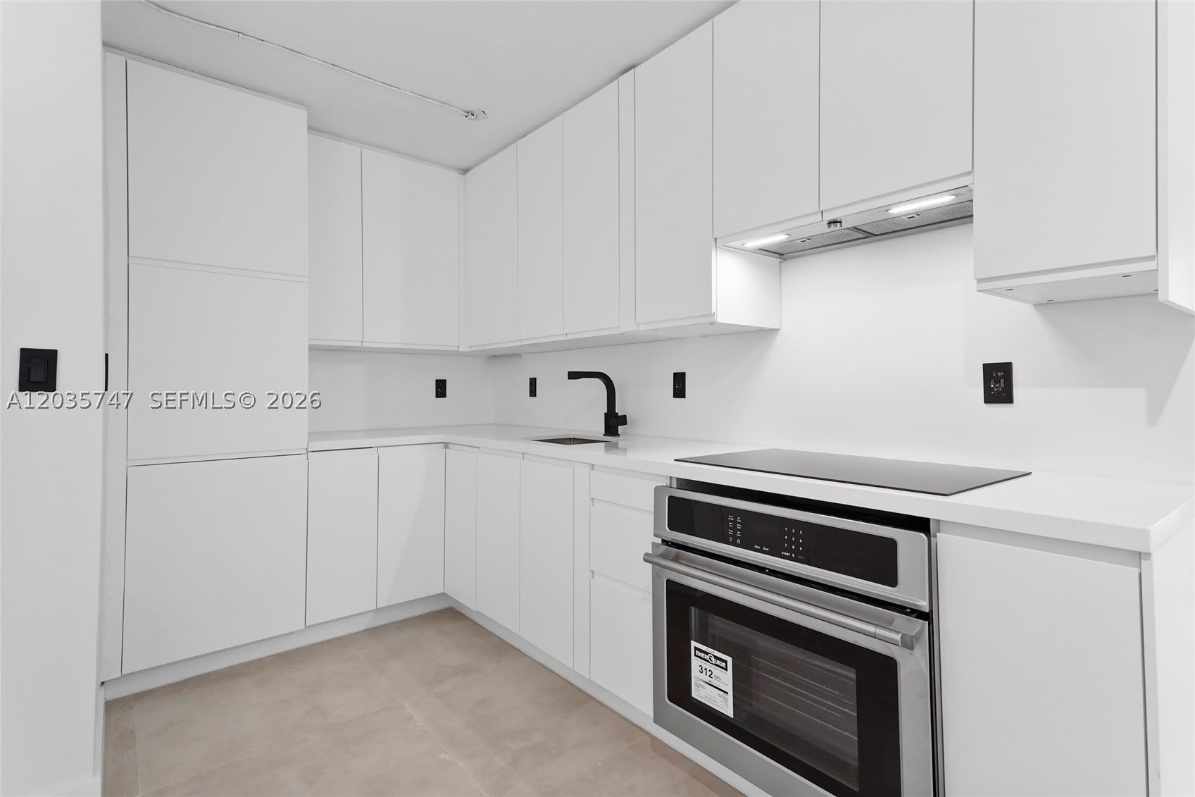 240 Collins Ave – photo 1