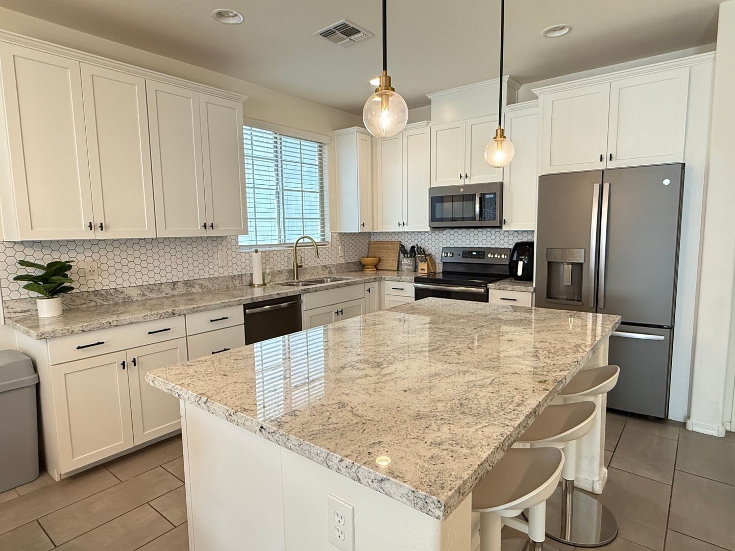 High End Fully Furnished Long Term Lease Gated Community 4 Bedroom Home Near San Tan Mall – photo 1
