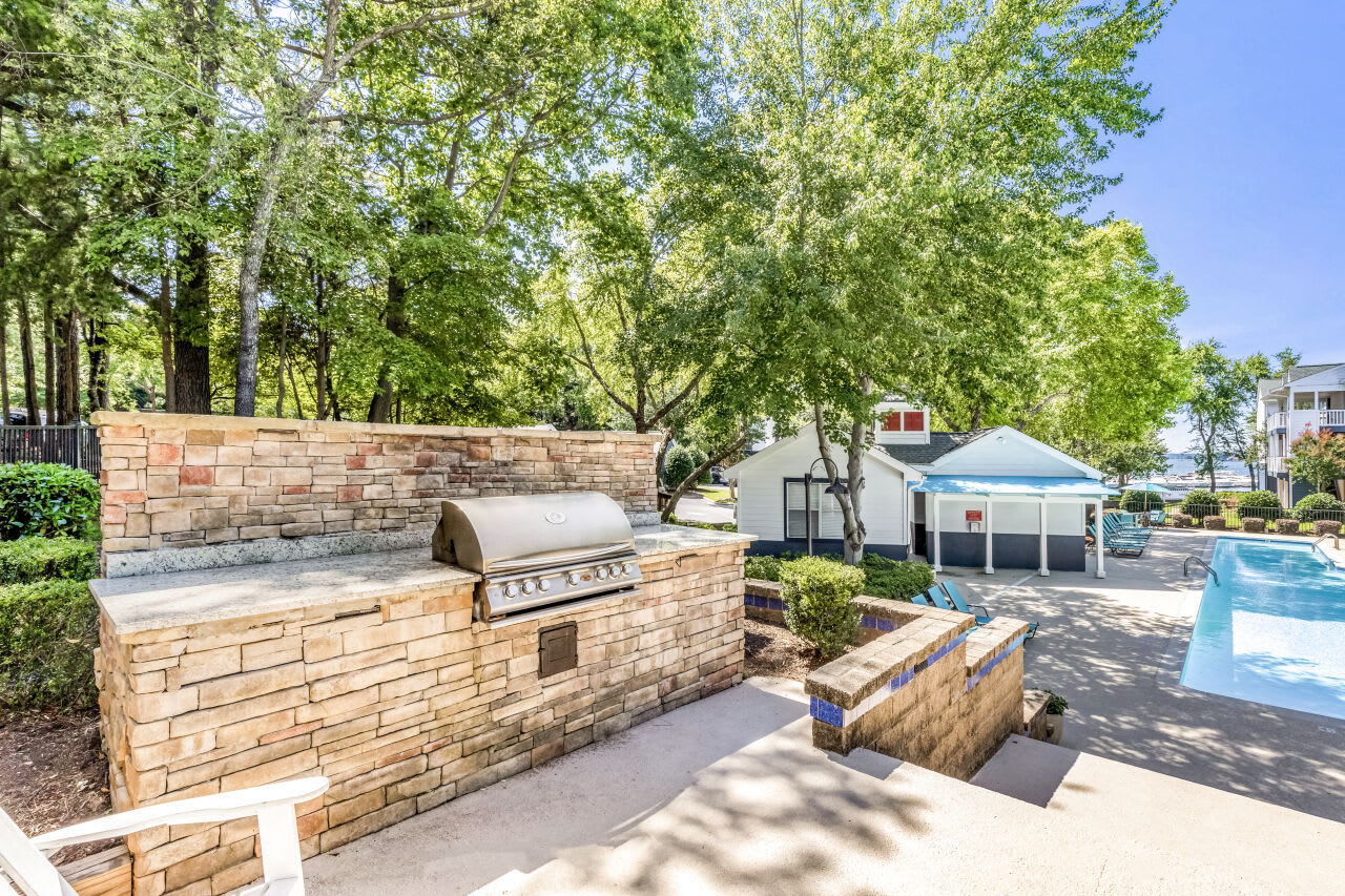 Sailpointe at Lake Norman Apartment Homes – photo 3