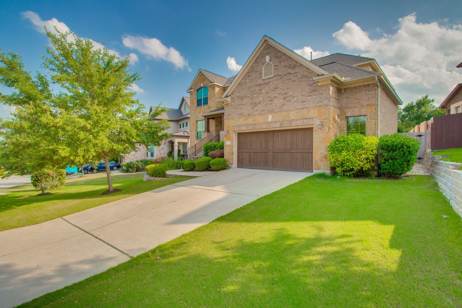 12221 Montclair Bend Austin, TX 78732 – photo 2