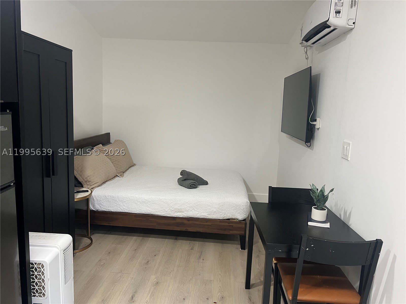 2723 SW 13th St – photo 3