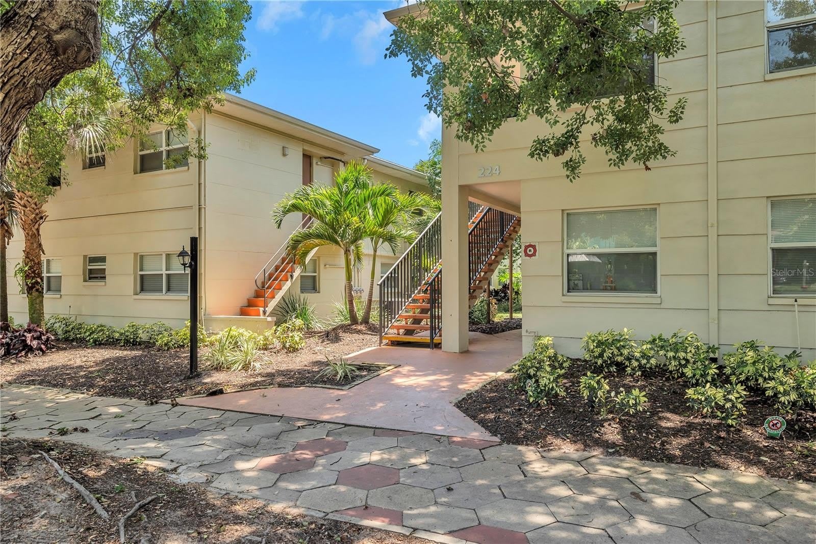 224 6TH Avenue N – photo 4