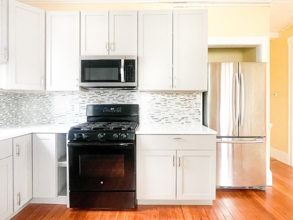 381 Centre St 2 – photo 3