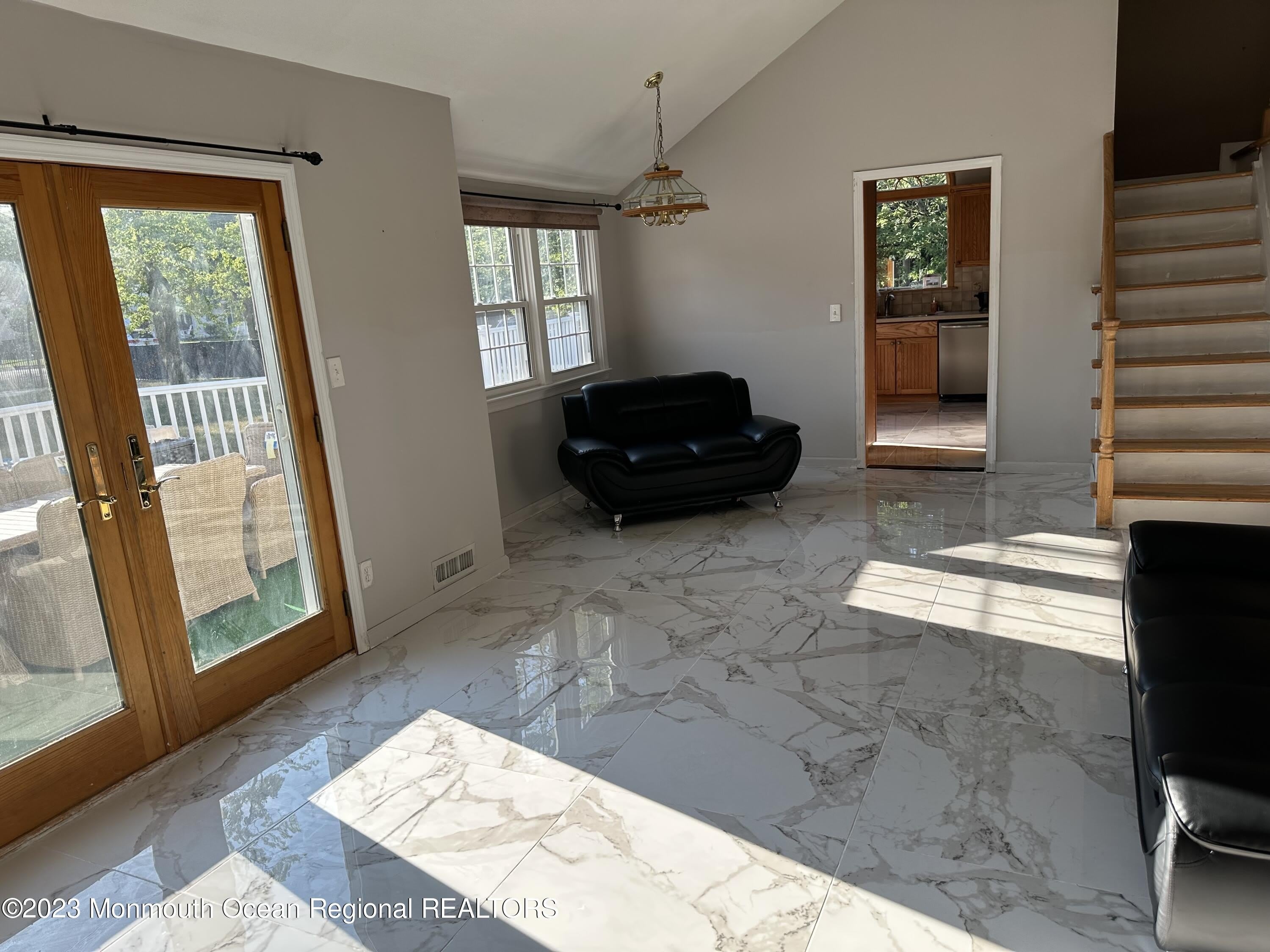 24 Barbara Lane – photo 5