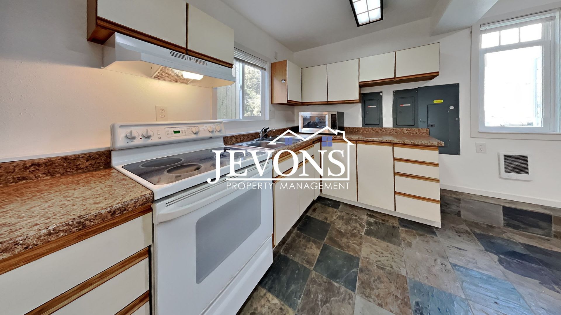 6617 S Monroe St Tacoma, WA 98409 – photo 1