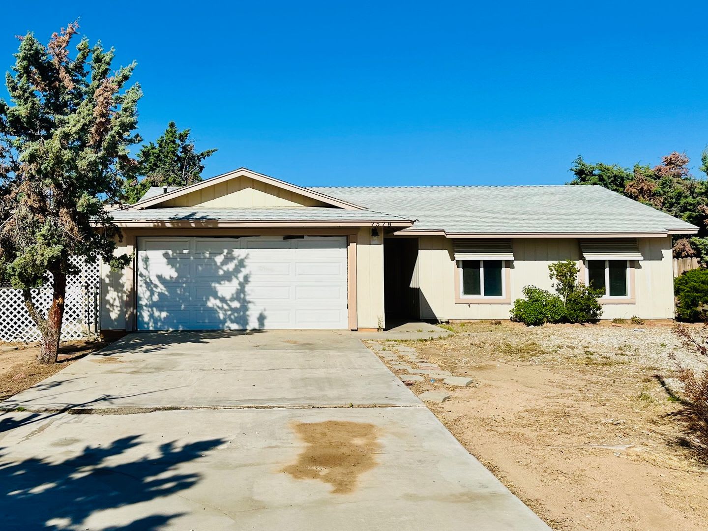 Charming 3 Bedroom, 2 Bath Home with Sunroom – Hesperia – photo 1