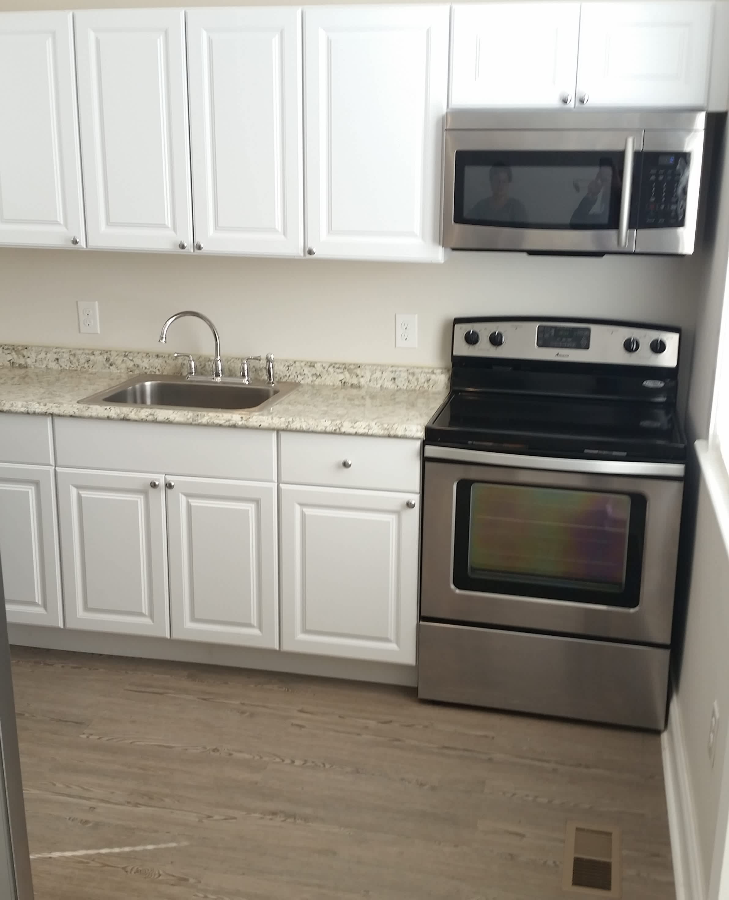 802 Abercorn St – photo 3