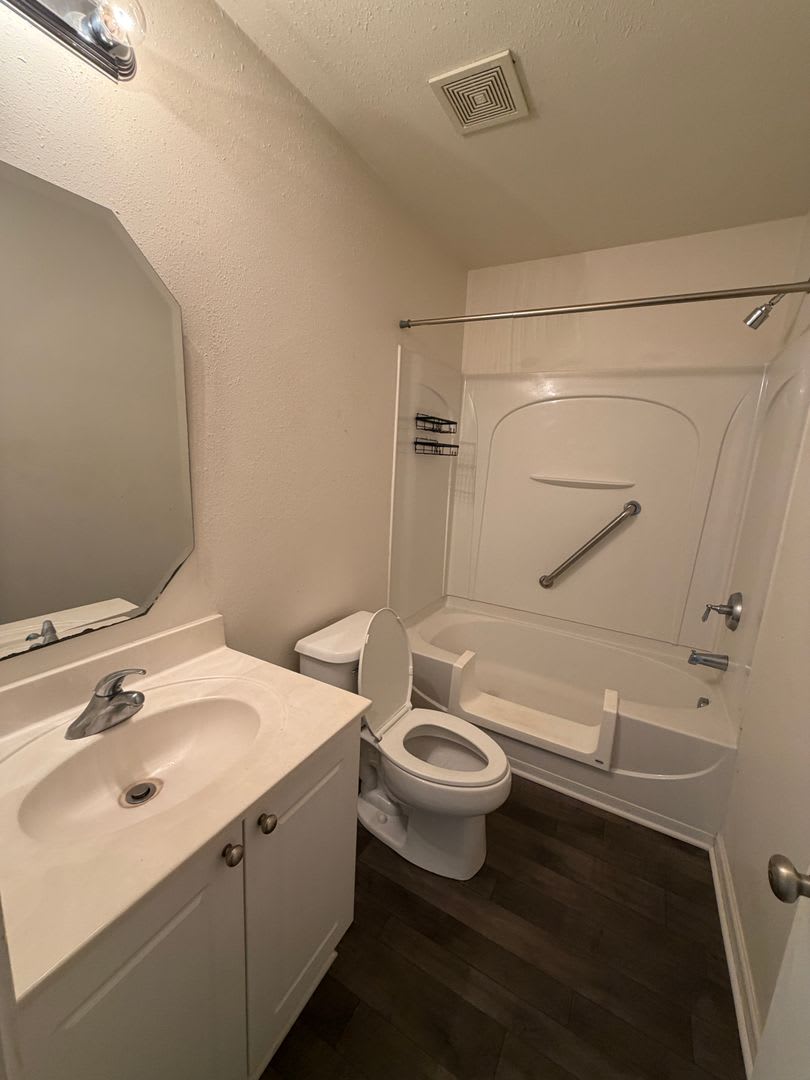 Available for immediate move in! – photo 4