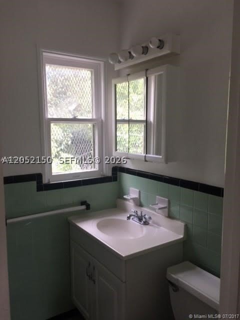 1002 SW 37th Ave – photo 5