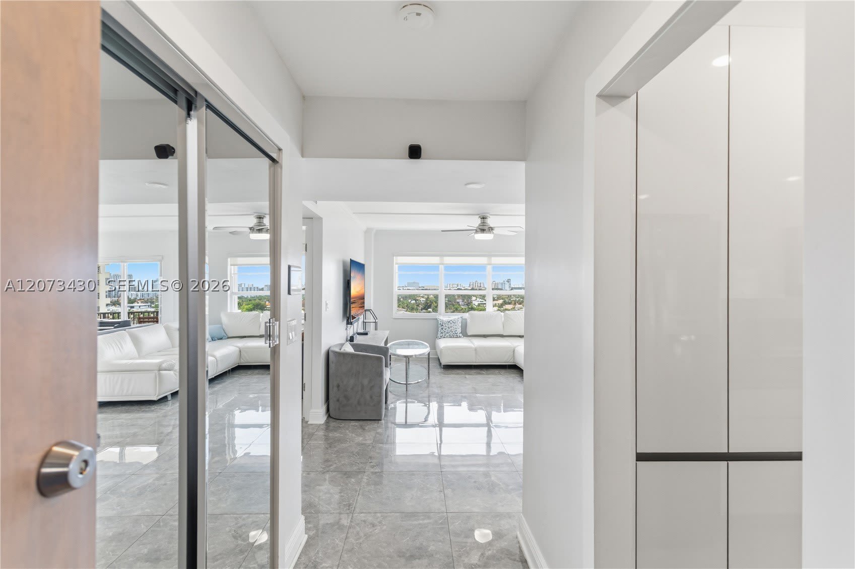 340 Sunset Dr – photo 2