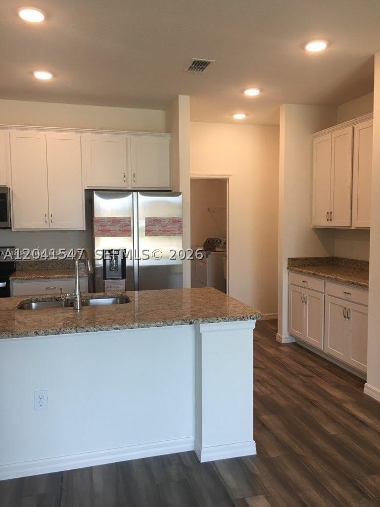 2240 SW Lawrence St – photo 2