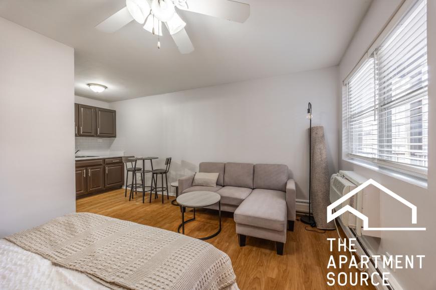 4541 North Beacon St. – photo 3
