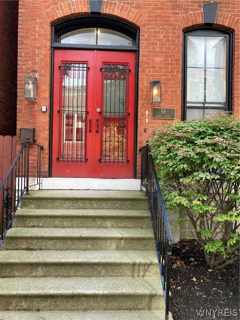 58 Tracy Street – photo 2