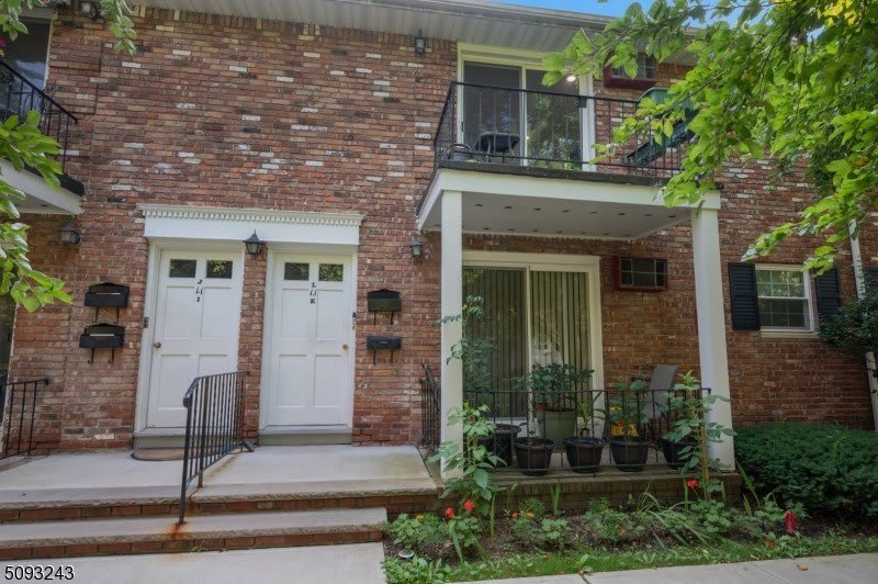 320 South – photo 2