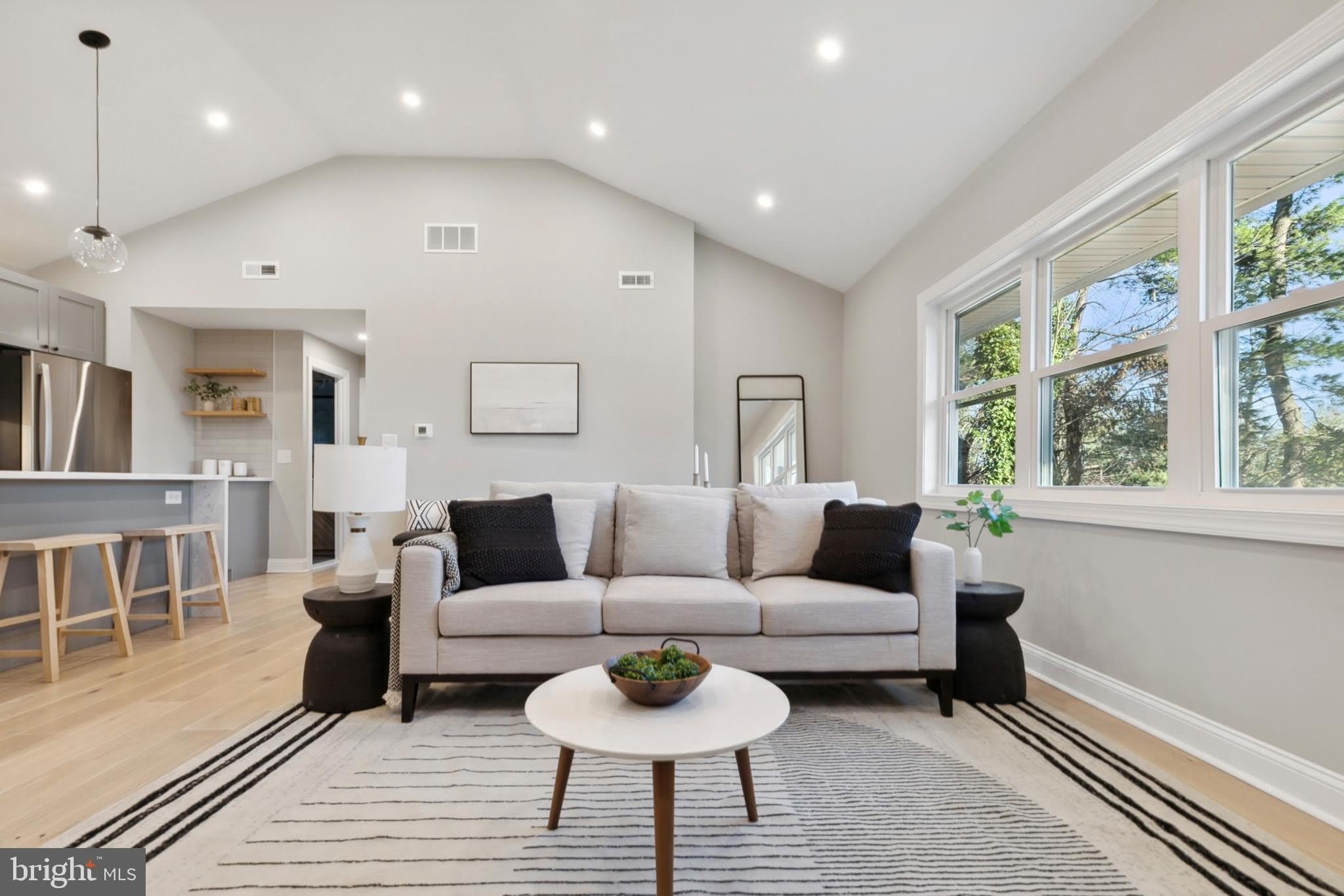 405 Meadowhurst Lane – photo 2