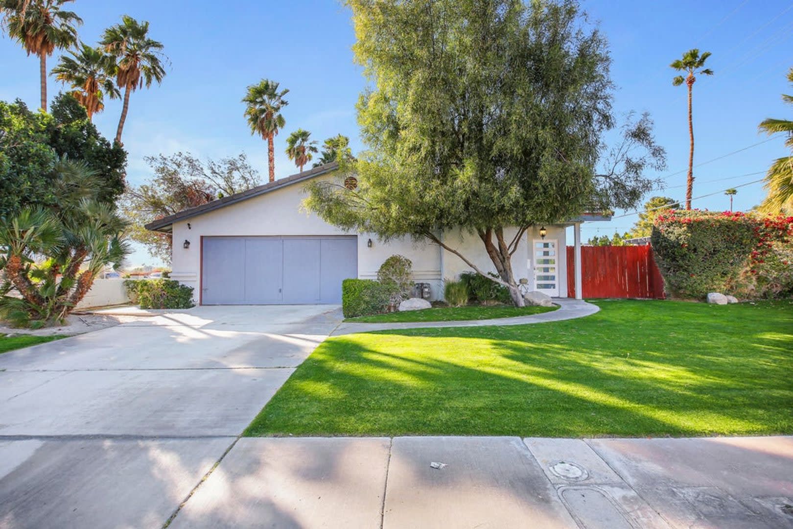 Pool home in Palm Springs – photo 1