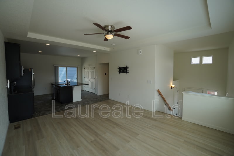5472 Danube St – photo 3
