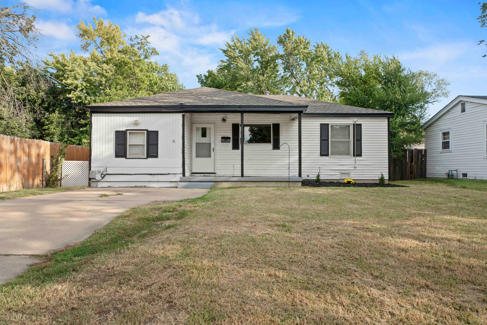 1616 E Funston Updated Move In Ready – photo 1