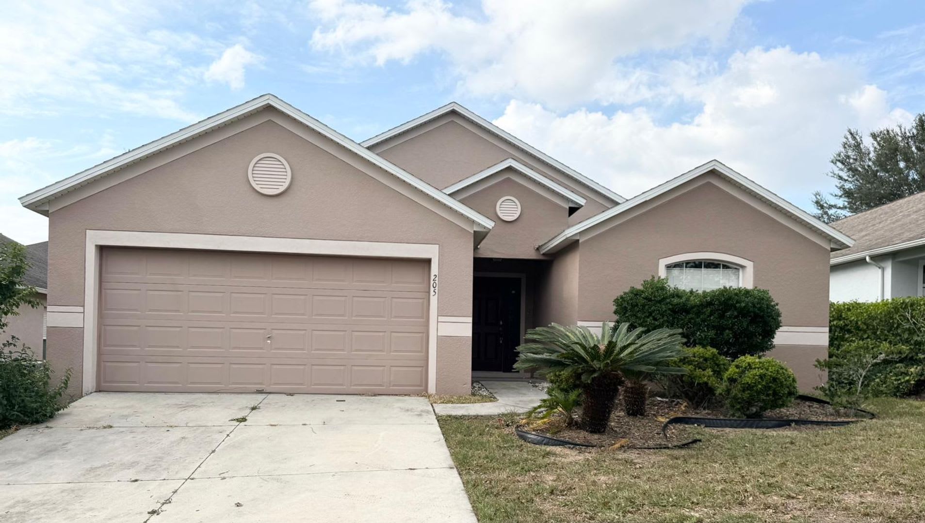 Cozy 4 2 Single Family Home In Beautiful Groveland – photo 1