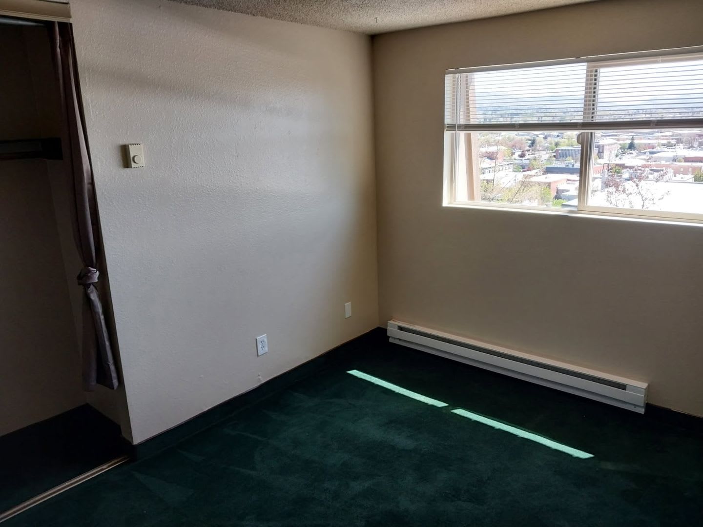 2 bedroom 1 bathroom upstairs apartment – photo 5
