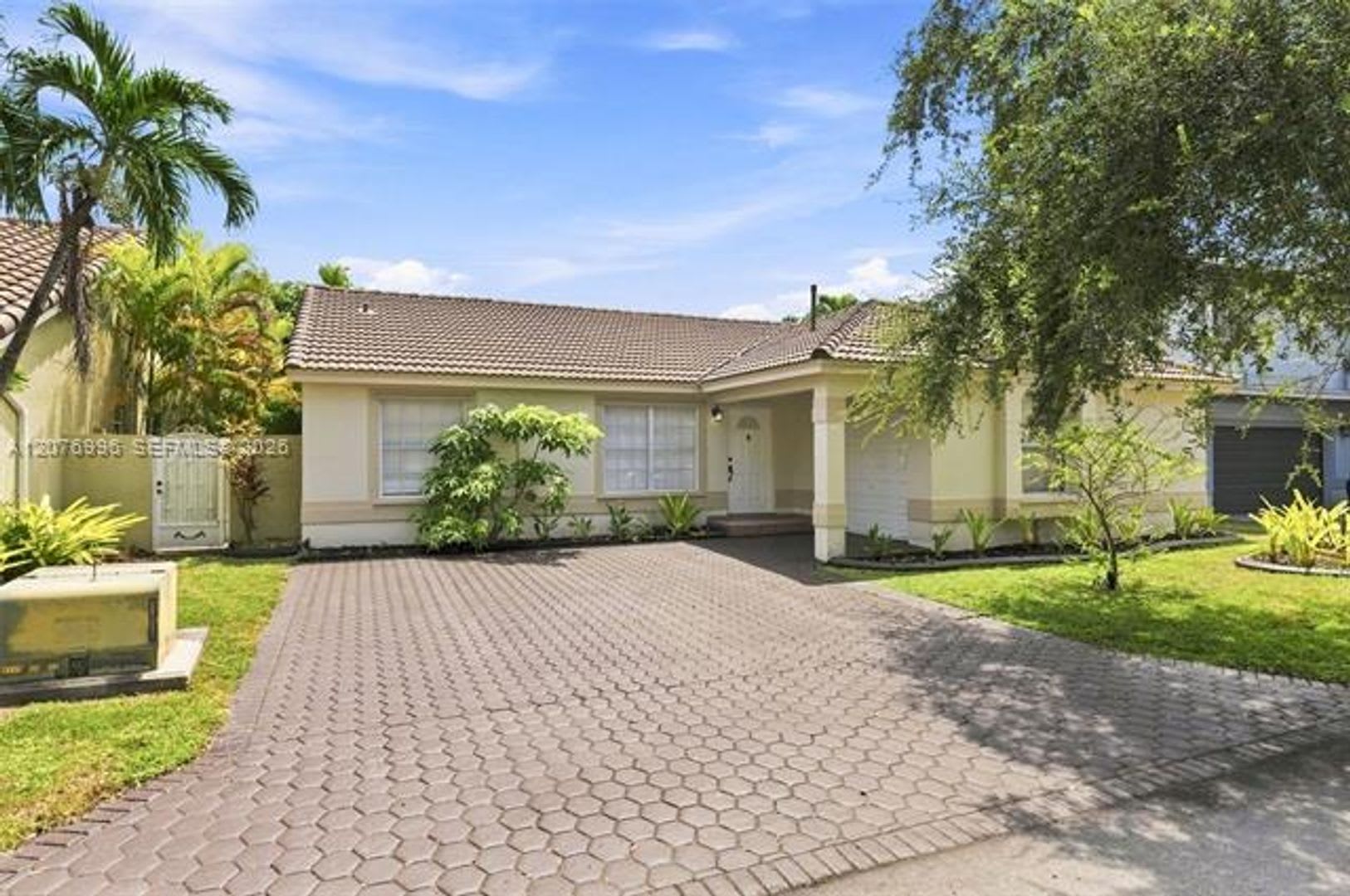 19181 NW 89th Ave # 19181, Hialeah, FL 33018 – photo 2