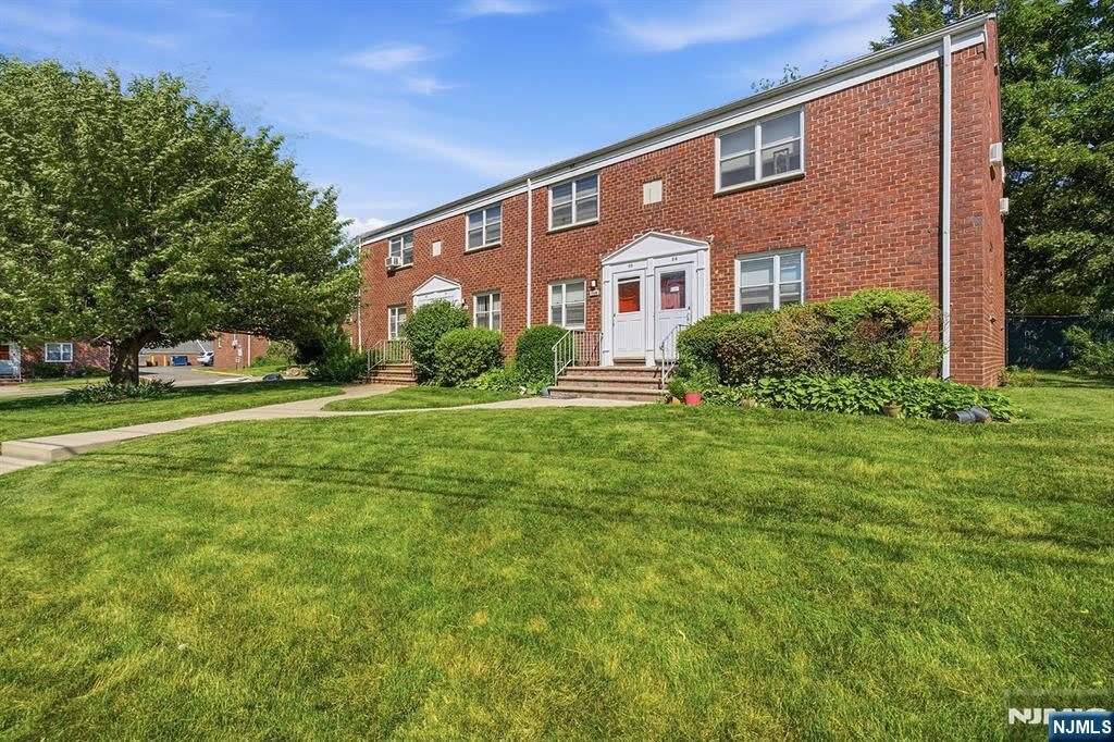 358 Esplanade – photo 1