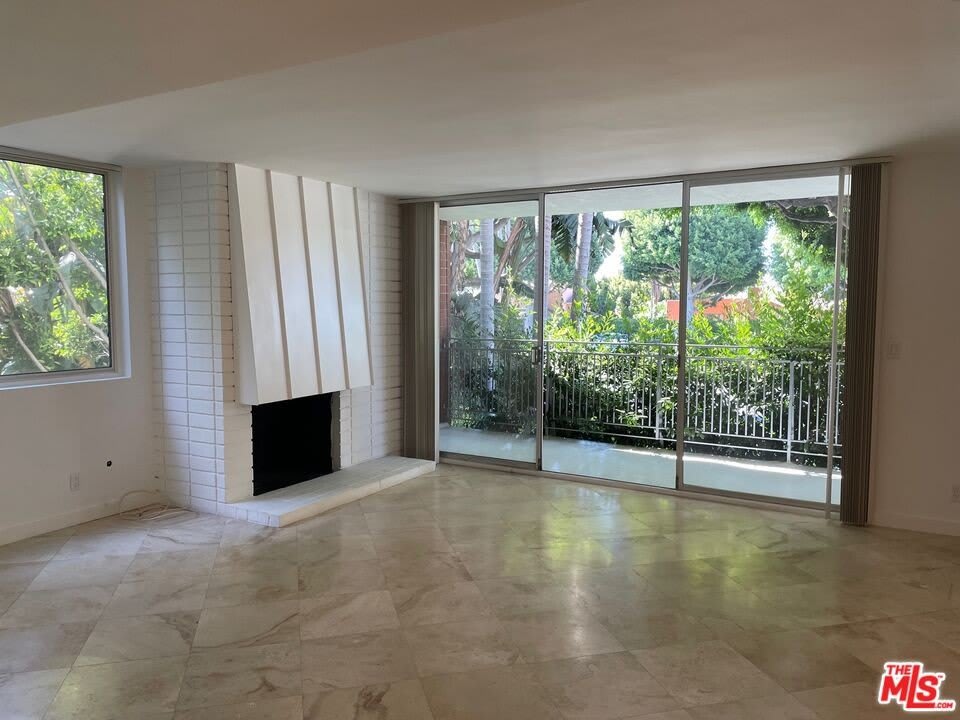 9297 Burton Way – photo 5
