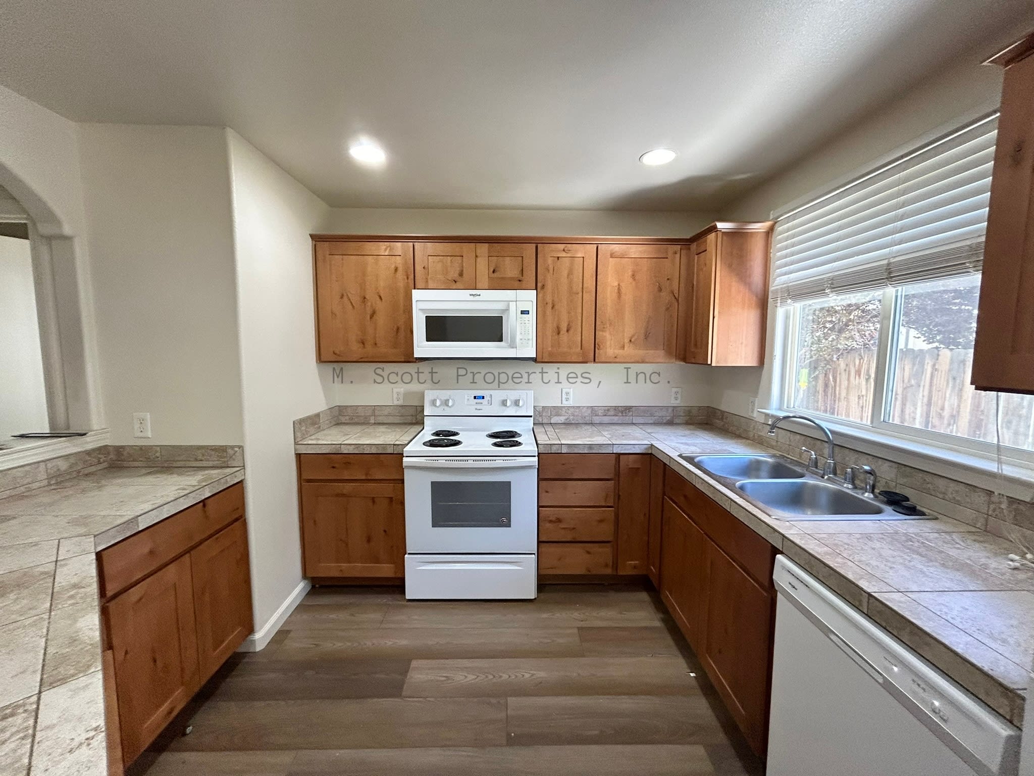 105 Justin Ln – photo 3