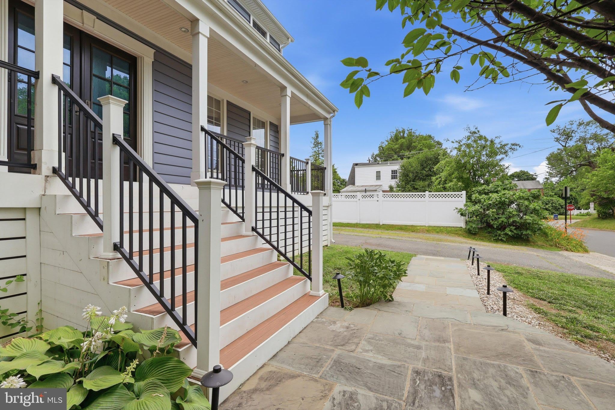 809 N Buchanan Street – photo 3