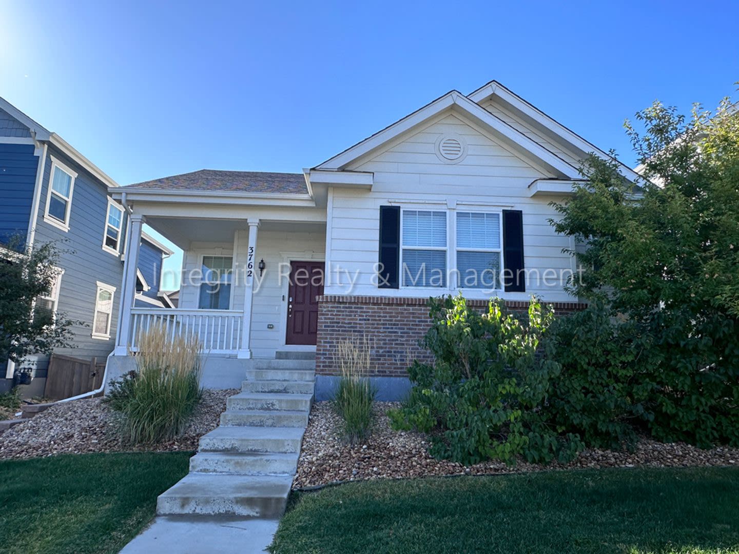 3 Bed/2 Bath, 1,368 Sqft – photo 1