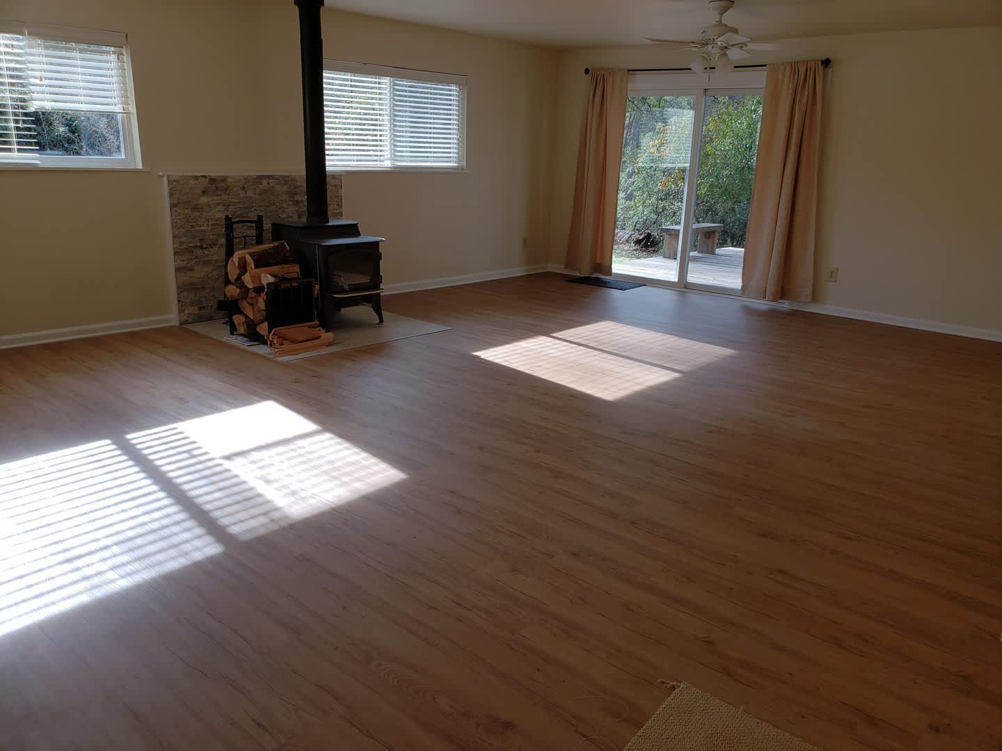 MEADOW VISTA/APPLEGATE HOUSE ON 2 ACRES – photo 2